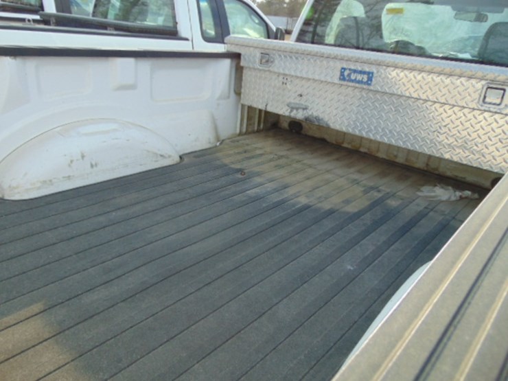 2017-ford-f150-xl-image-4