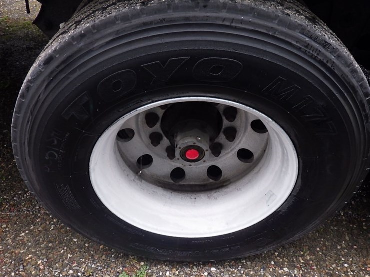 2016-hyundai-reefer-image-21