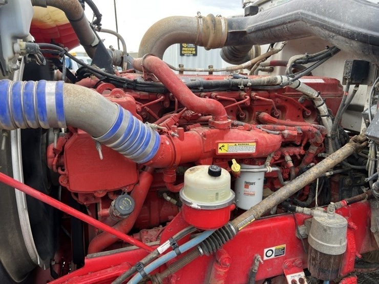 2017-peterbilt-389-image-9