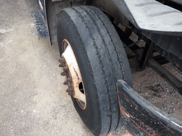 2003-international-durastar-4300-image-28