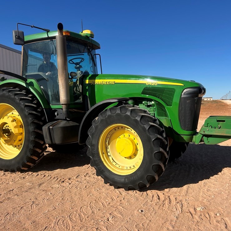 2004 JOHN DEERE 8420