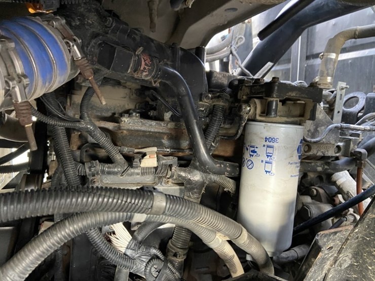 2005-freightliner-fc80-image-36