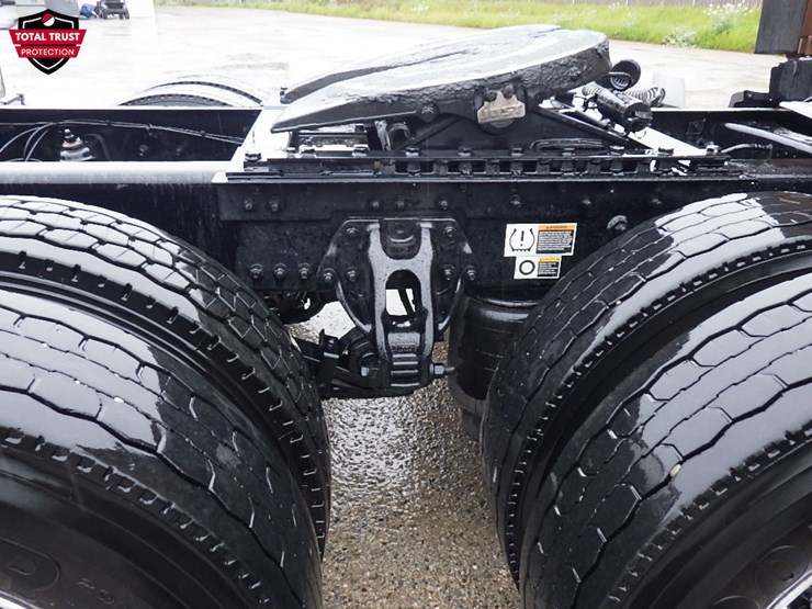 2024-kenworth-t680-image-9