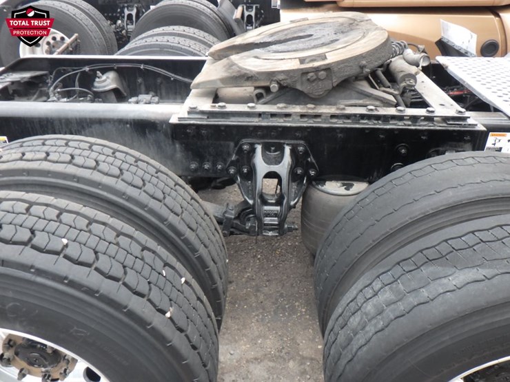 2023-kenworth-t680-image-4