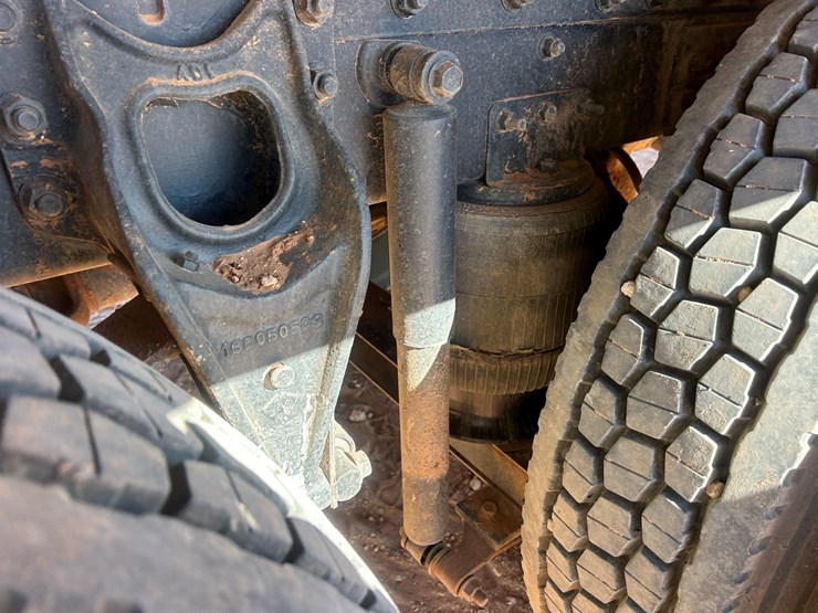 1996-international-9200-image-11