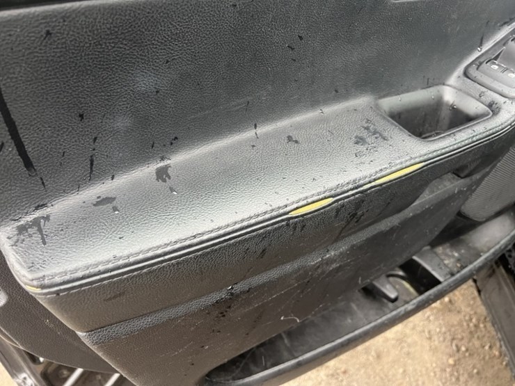 2017-ford-explorer-image-27