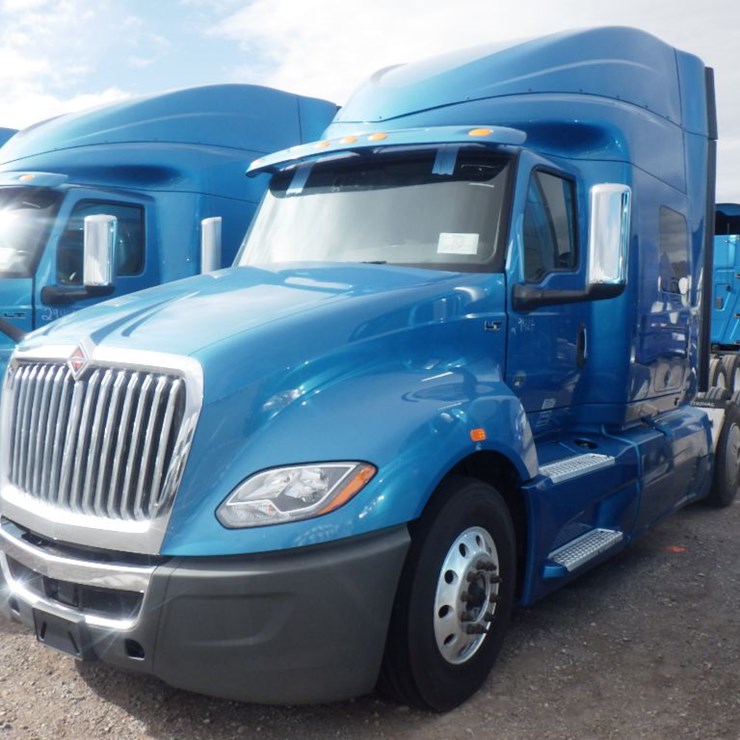 2020 INTERNATIONAL LT