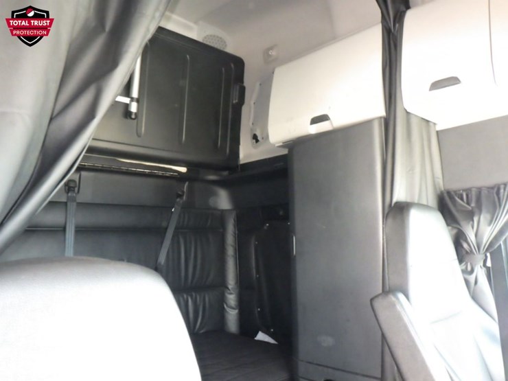 2024-freightliner-cascadia-126-image-5