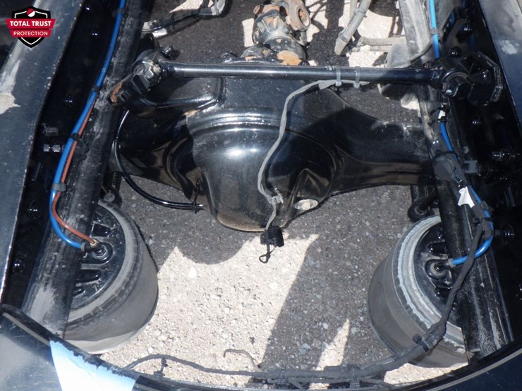 2024-freightliner-cascadia-126-image-13