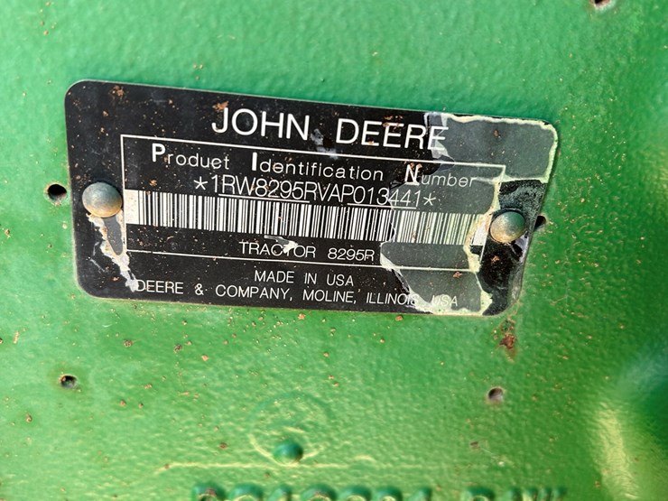 2010-john-deere-8295r-image-40