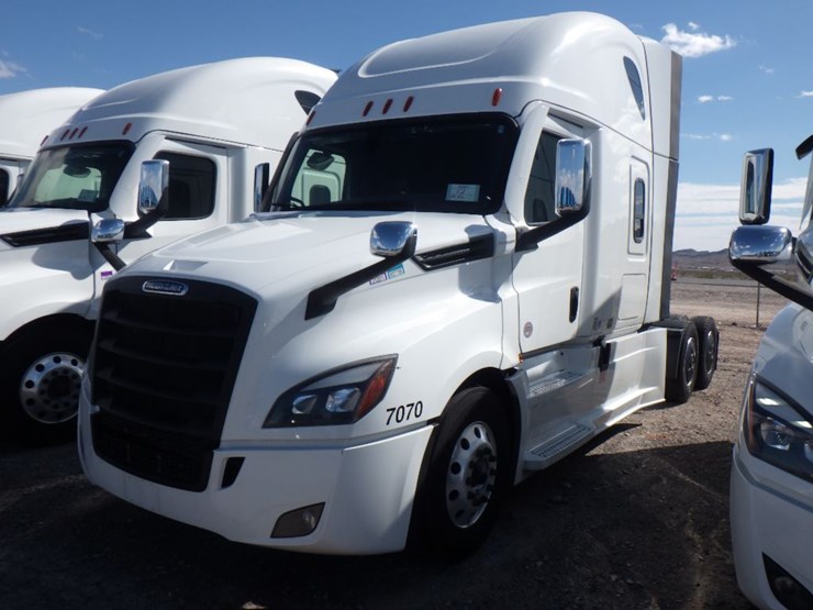 2024-freightliner-cascadia-126-image-1
