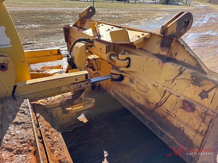 2010-komatsu-d51px-22-image-15