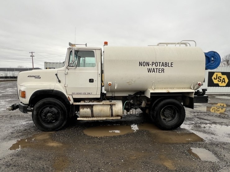 1995-ford-l9000-image-7