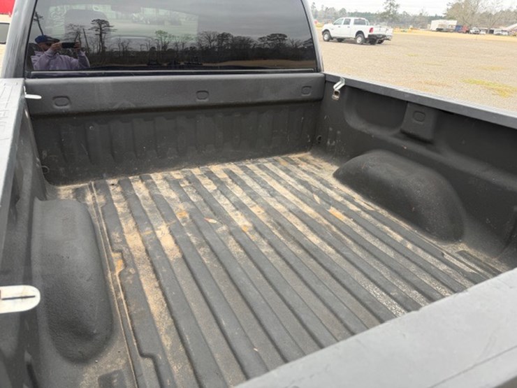 #428-•-2015-gmc-k1500-pickup-image-10