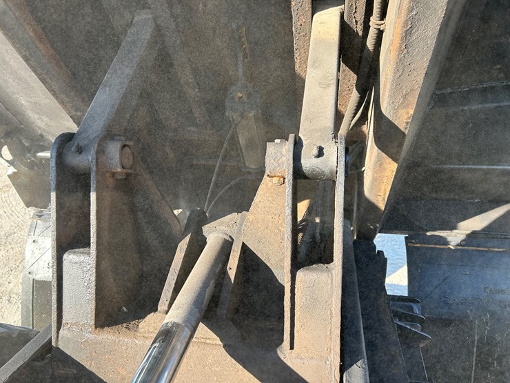 2013-international-durastar-4400-image-57