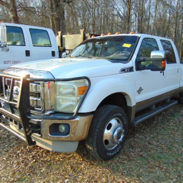 2011 FORD F450 LARIAT