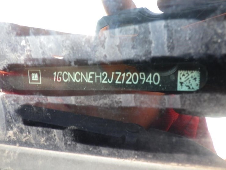 2018-chevrolet-1500-image-14