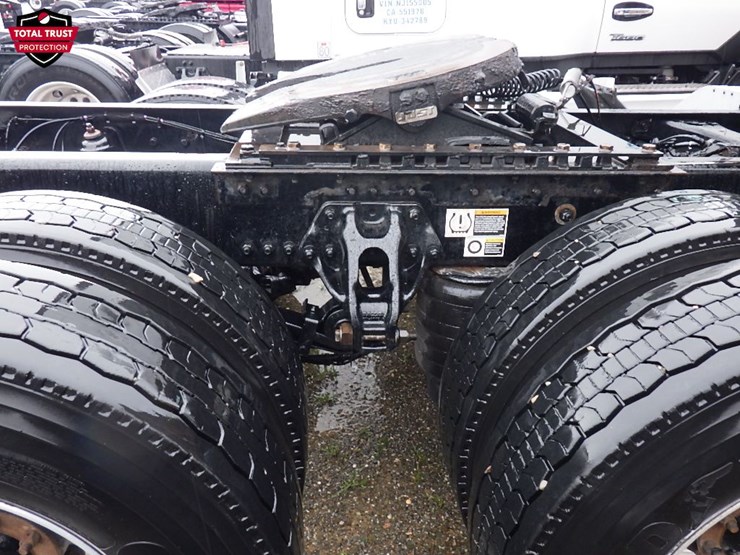 2022-kenworth-t680-image-7