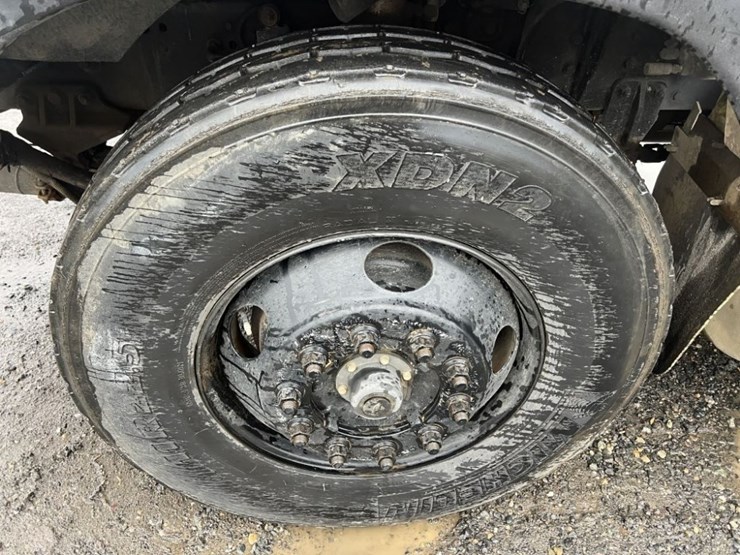 1995-ford-l9000-image-17