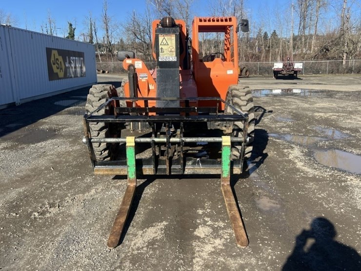 2017-jlg-6036-image-8