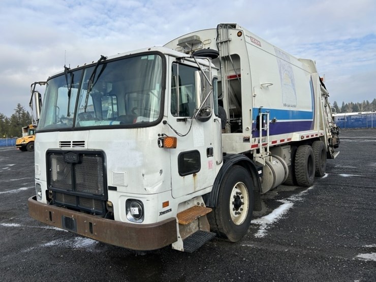 2010-autocar-xpeditor-image-1