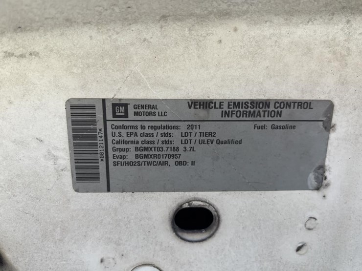 2011-chevrolet-colorado-image-21