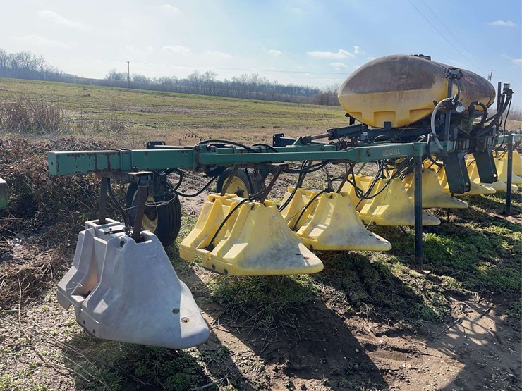 red-ball-row-hood,-8-row-image-2