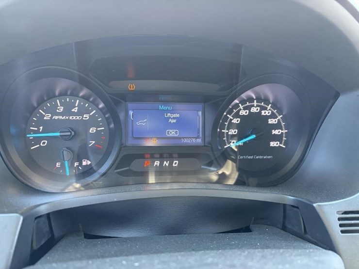 2015-ford-explorer-image-17