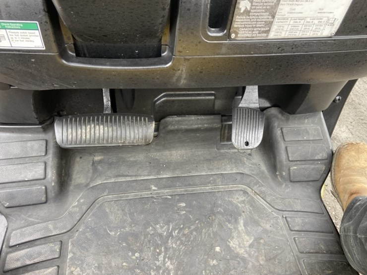 2017-yale-veracitor-60vx-forklift-image-21