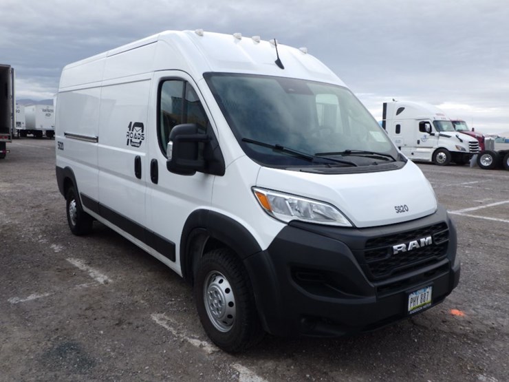 2023-dodge-2500-image-3