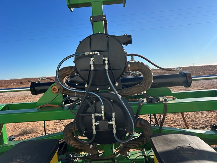 john-deere-1700-image-5