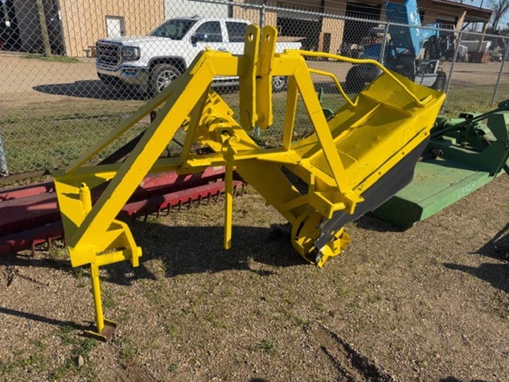 #989-•-3-pth-ditcher-image-2