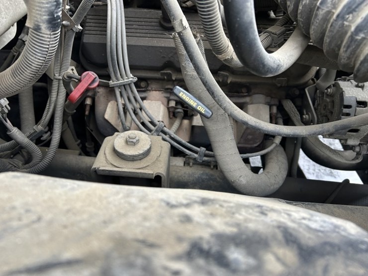 1997-chevrolet-c6500-chip-truck-image-39