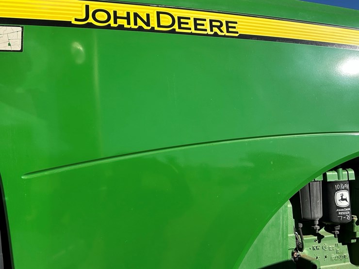 2010-john-deere-8295r-image-16
