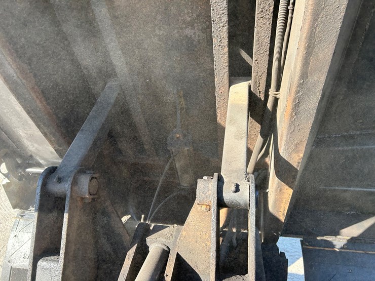 2013-international-durastar-4400-image-62