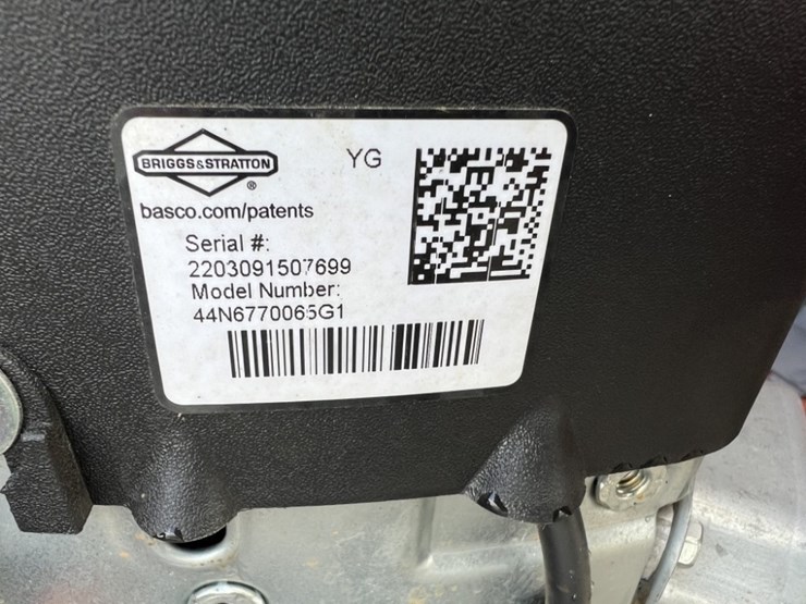 husqvarna-yth22v46-ride-on-lawn-mower-image-21