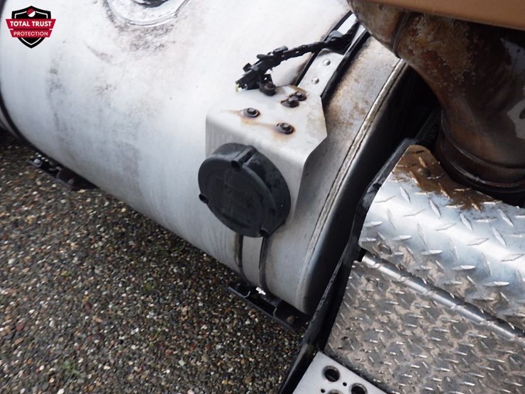 2022-kenworth-t680-image-4