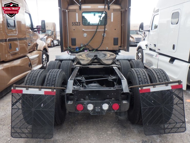 2023-kenworth-t680-image-8