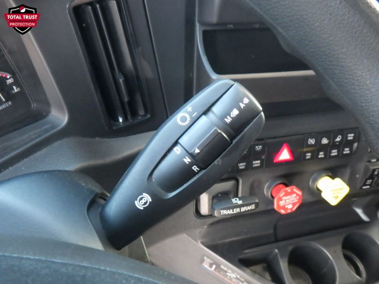 2024-freightliner-cascadia-126-image-20