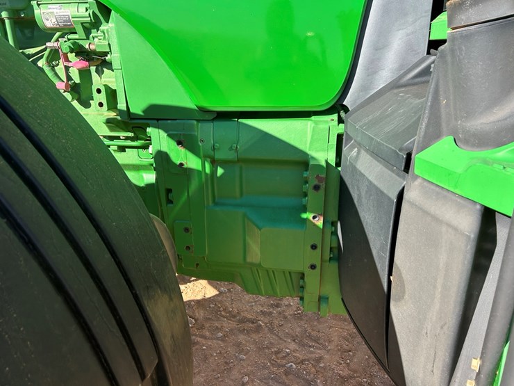 2010-john-deere-8295r-image-33