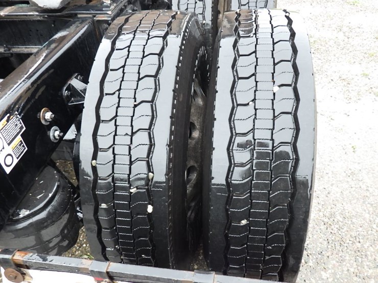 2022-kenworth-t680-image-9