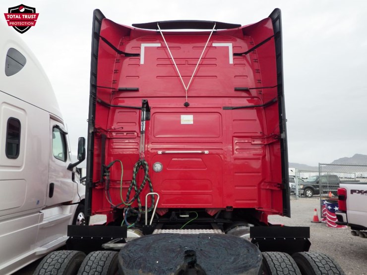 2025-volvo-vnl-760-image-12