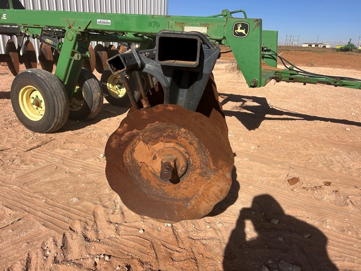 john-deere-670-image-2