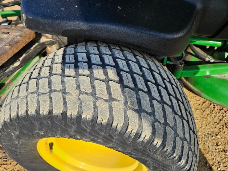 john-deere-7400-image-12