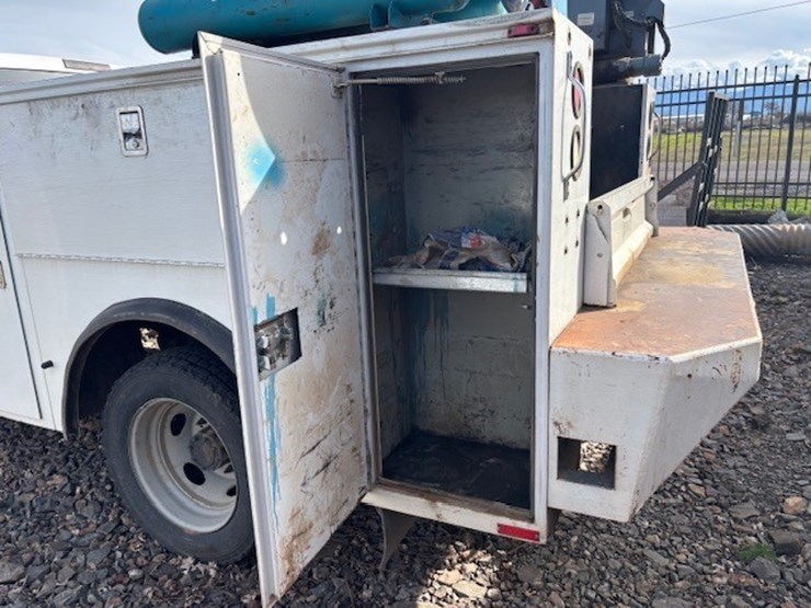 2008-ford-f550-sd-image-15