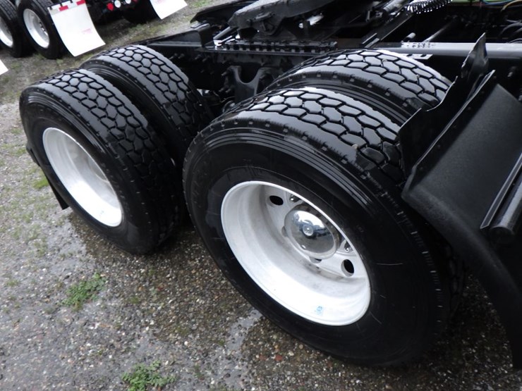 2019-international-lt-image-7