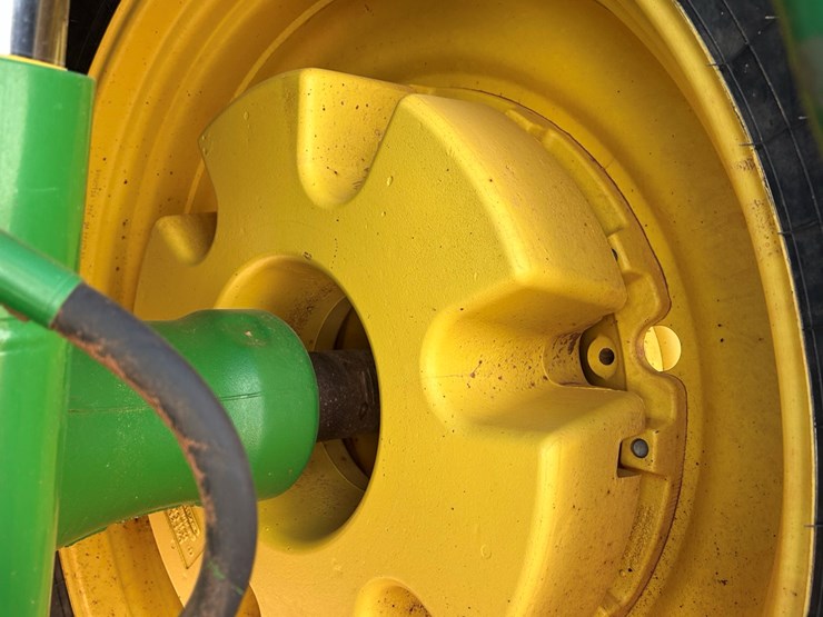 2010-john-deere-8295r-image-10