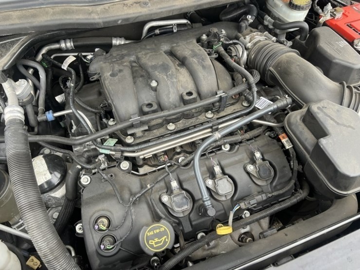 2017-ford-explorer-image-11