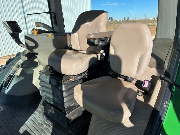 2010-john-deere-8295r-image-40