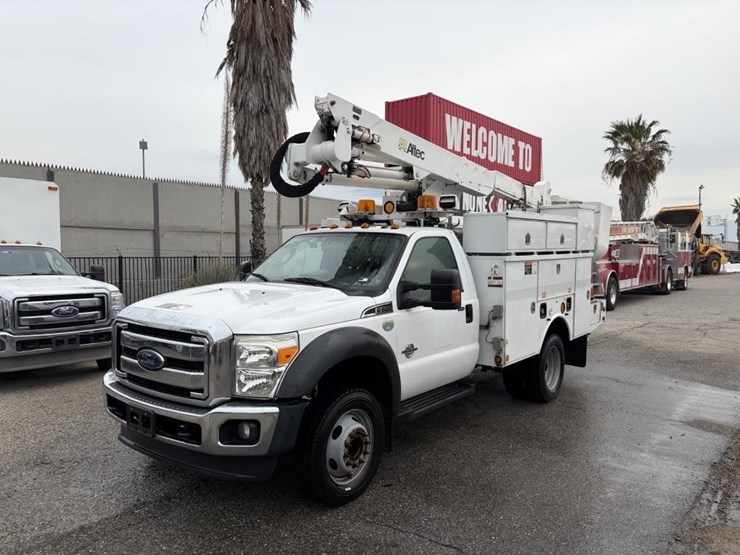 2016-ford-f550-image-1